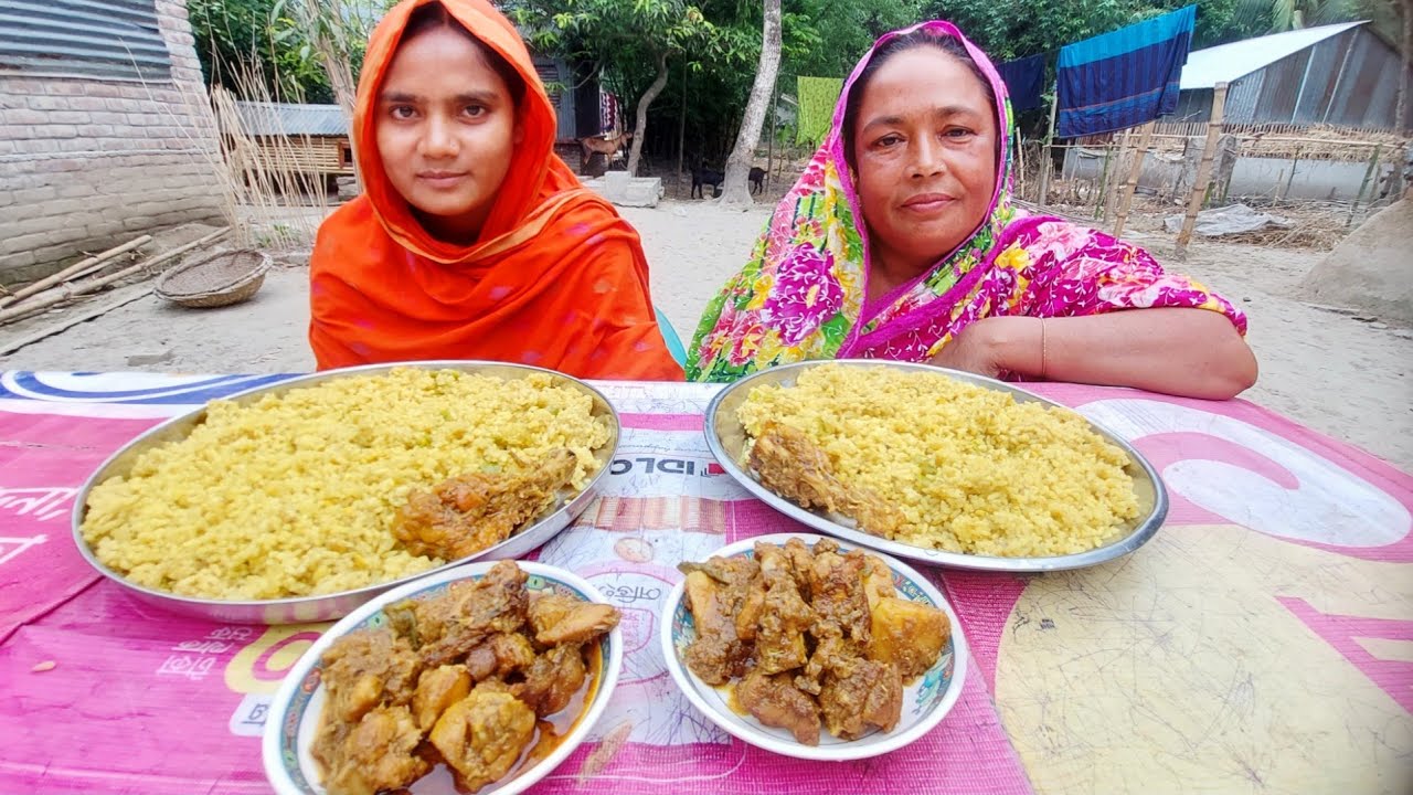 ASMR EATING SPICY KHICHURI AND CHICKEN ROST AND CHICKEN CURRY | ASMR NEW MUKBANG #foodinvillage