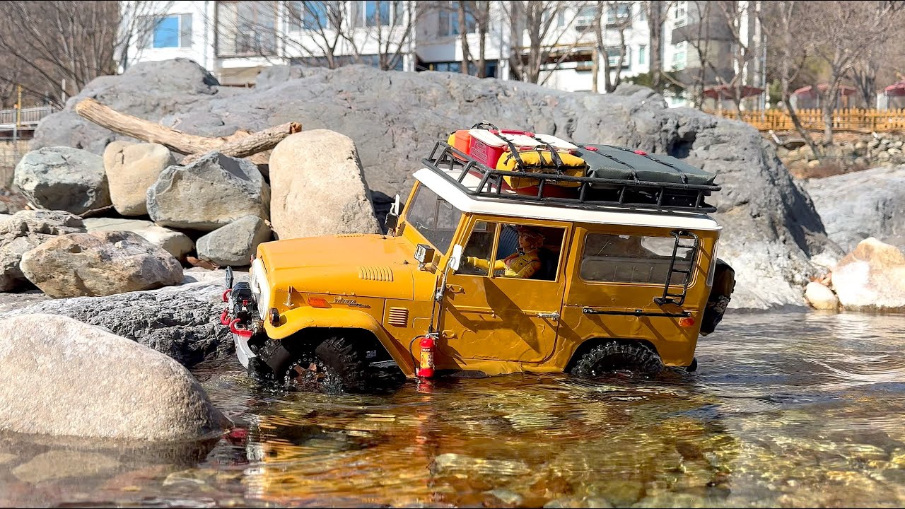FMS TOYOTA Land Cruiser FJ40 | off-road  4X4 1/10 RC Car