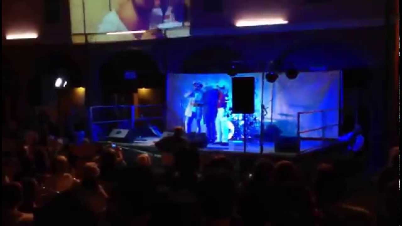 Gene Gnocchi ft. Baldonello Venditti (Live) - Marano C'è