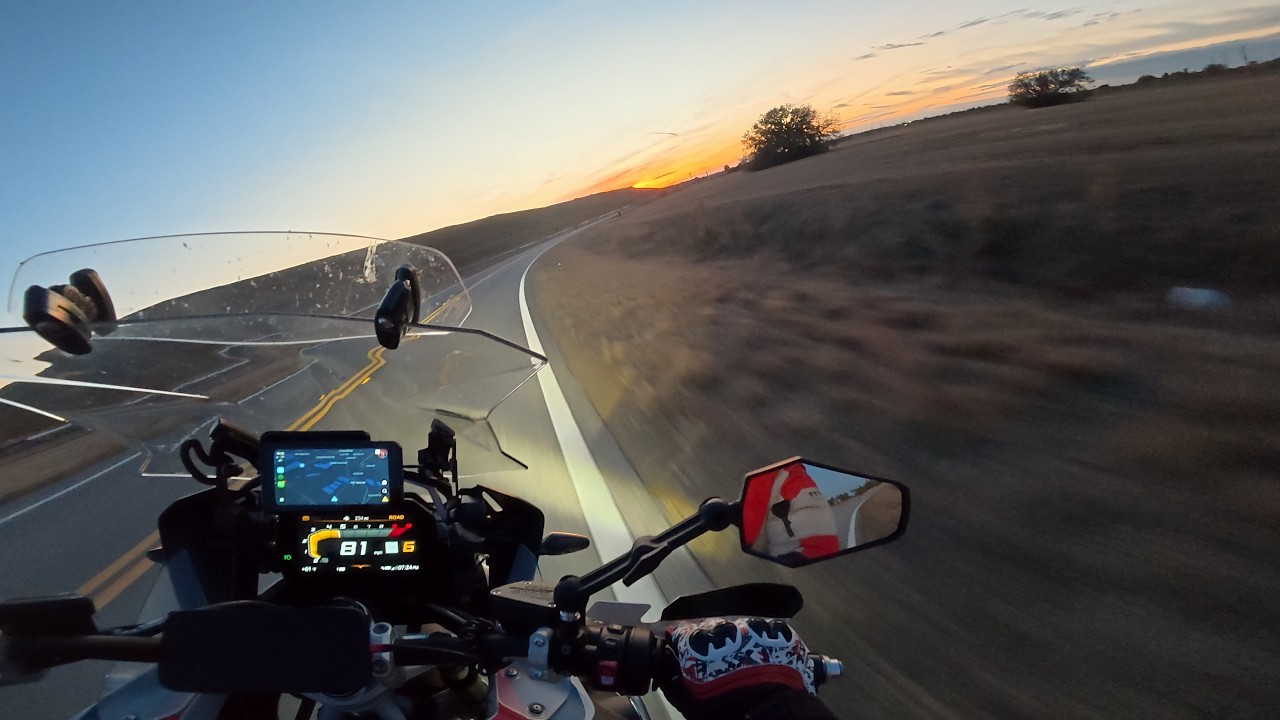 Chasing the Sunset on a BMW R1250GSA (RAW Sound)