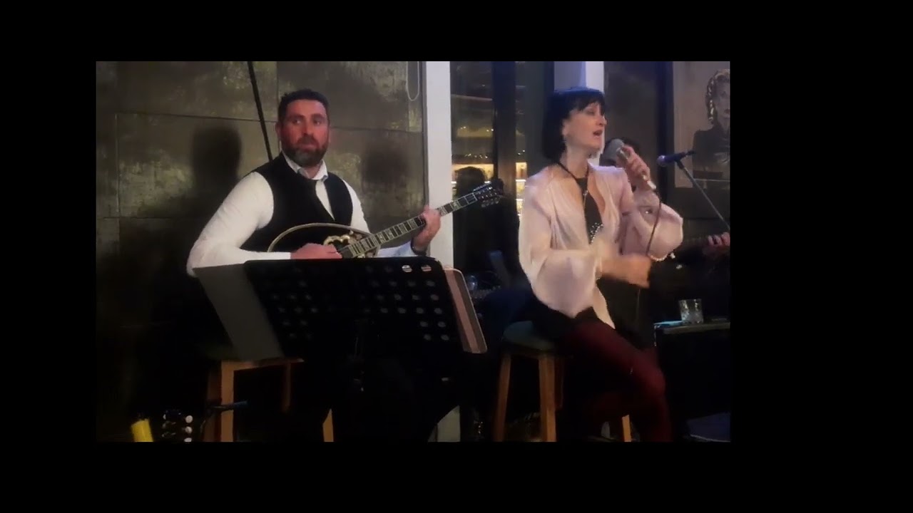 24 Δεκεμβρίου 2025, στο Λατώ Boutique, Ηράκλειο, οικογενειακά.