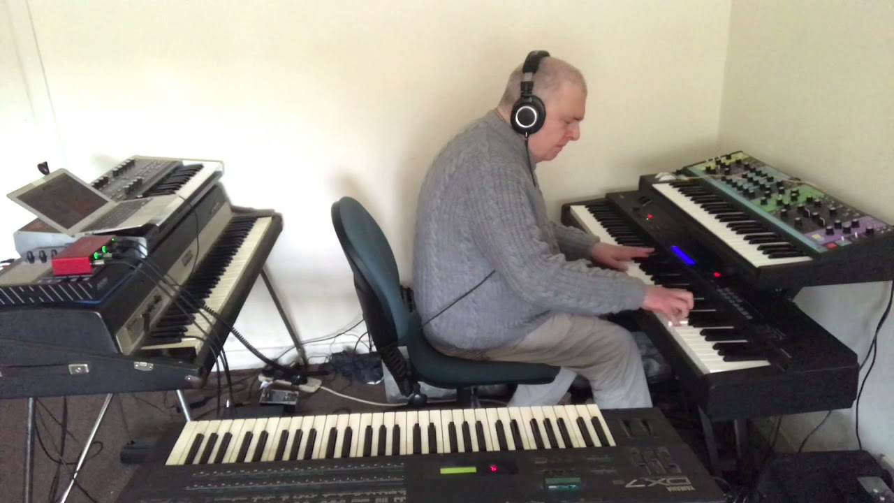 Vapour- ambient drone piece featuring Yamaha CP-40 piano, Yamaha DX7 and Behringer Pro-1