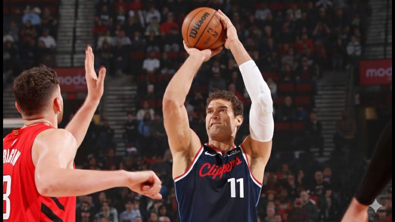 James Harden and Brook Lopez Combine for 65 as Clippers Beat Blazers