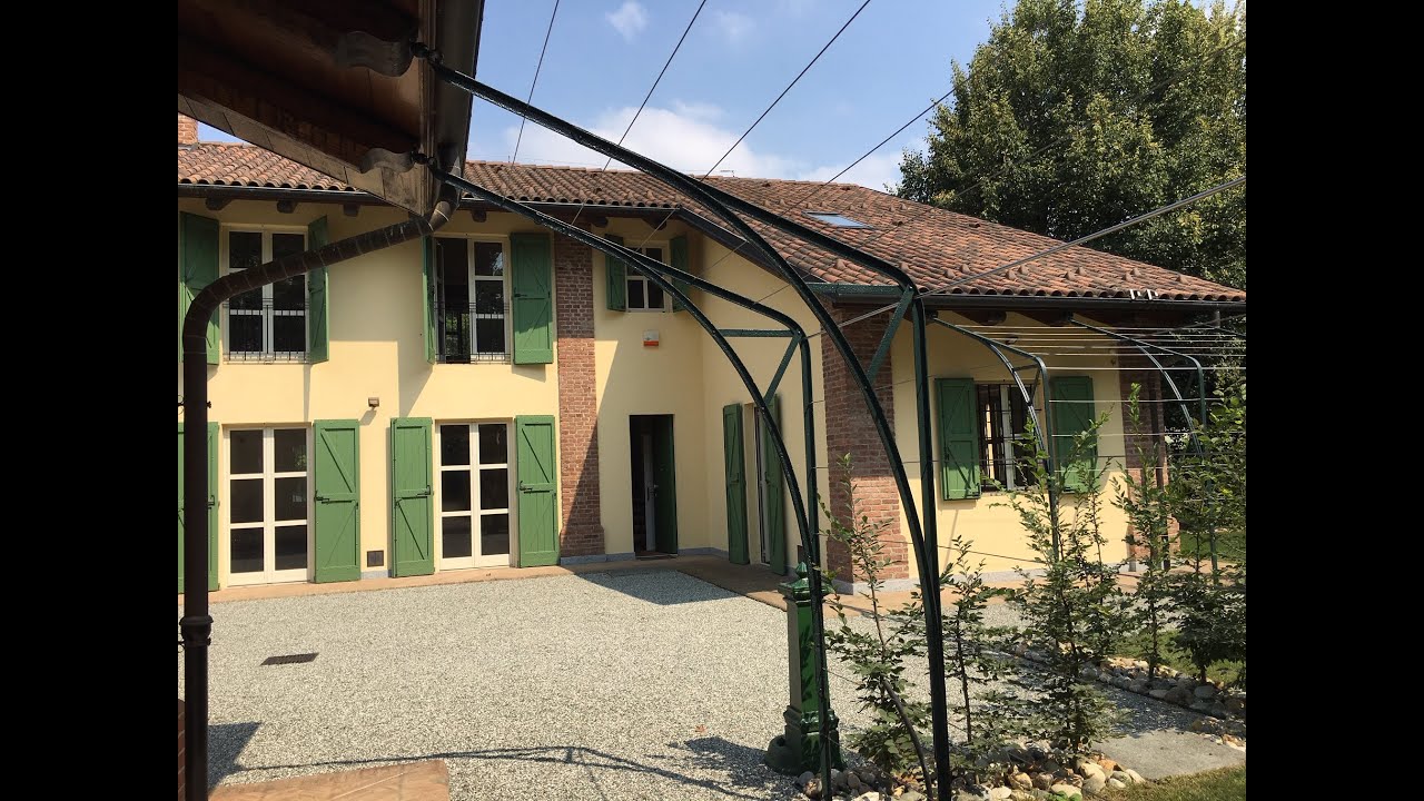 Villa indipendente ristrutturata con giardino privato a Venaria