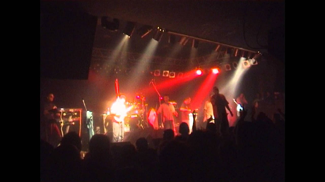 SUD SOUND SYSTEM live 8.11.2003  PONDERANO(BI) p2