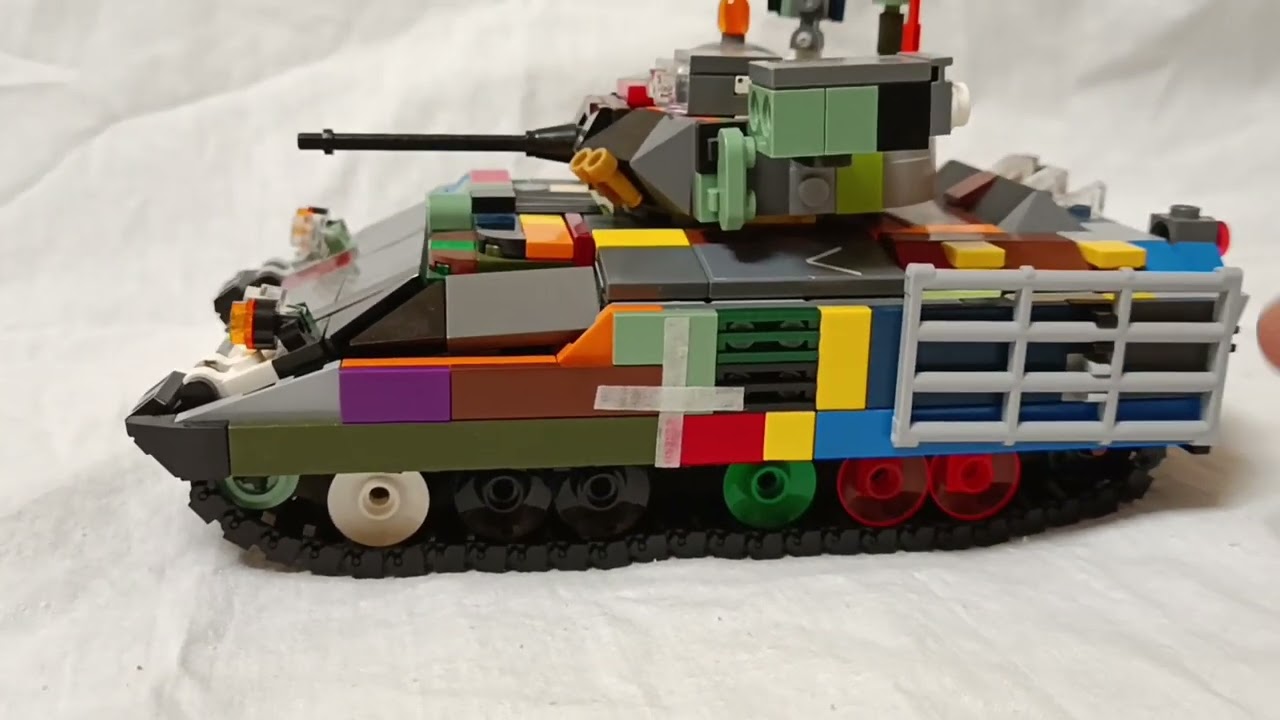 Обзор техники НАТО (модели на покраску).м2 Bradley,marder a1,M-ATV и Hummvee из лего