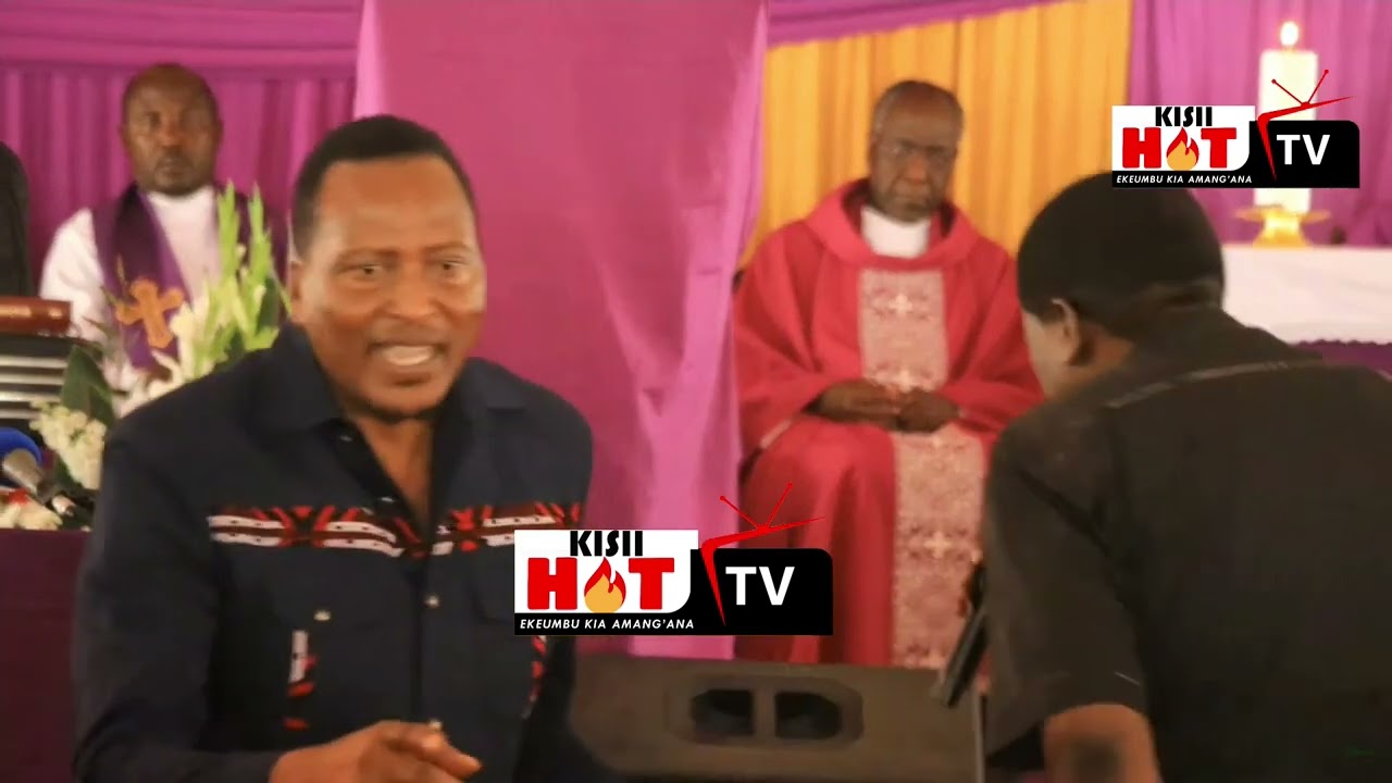 This man!!How Sen Onyonka calmed a noisy crowd as the ground turns too hot for politics in Bomachoge