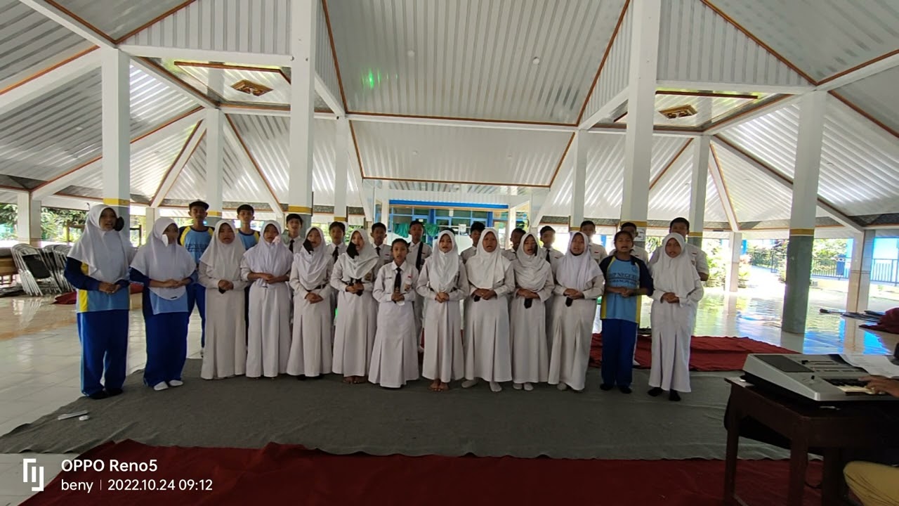 Latihan Paduan Suara 