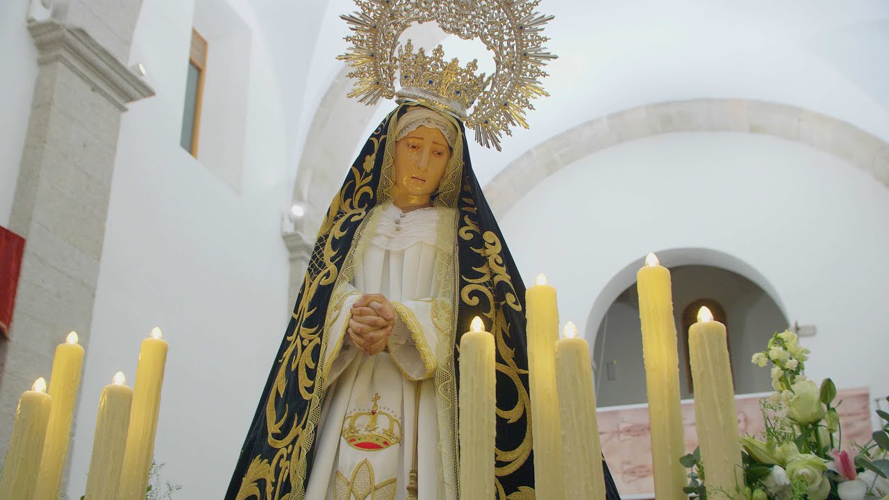 El canto de la Salve a la Soledad se celebra en la iglesia de San Andrés