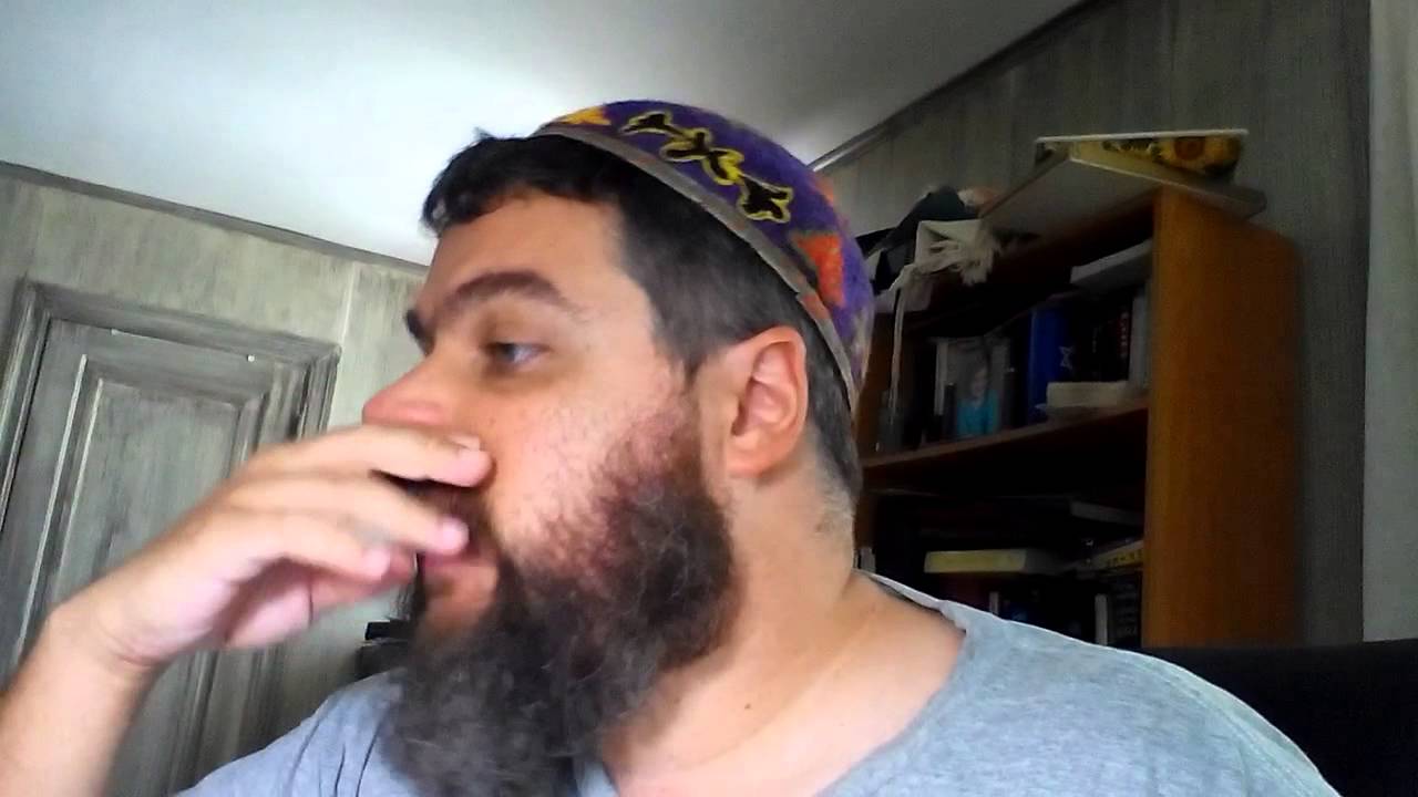 Kiddush sefaradi vs. kiddush ashkenazi