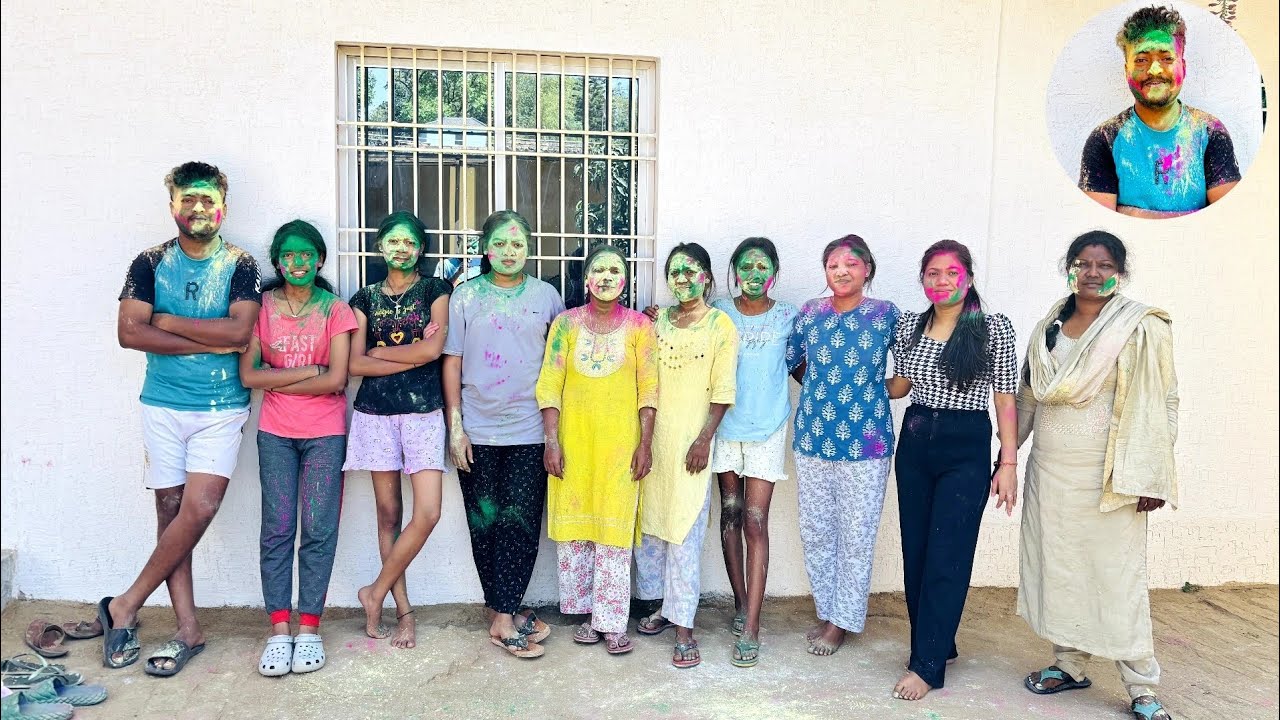 (Vlog - 2) Hamare yaha holi aisa he khela jata hai😂😂😂#family#siblings#holi#colors#happy#vlog#comedy