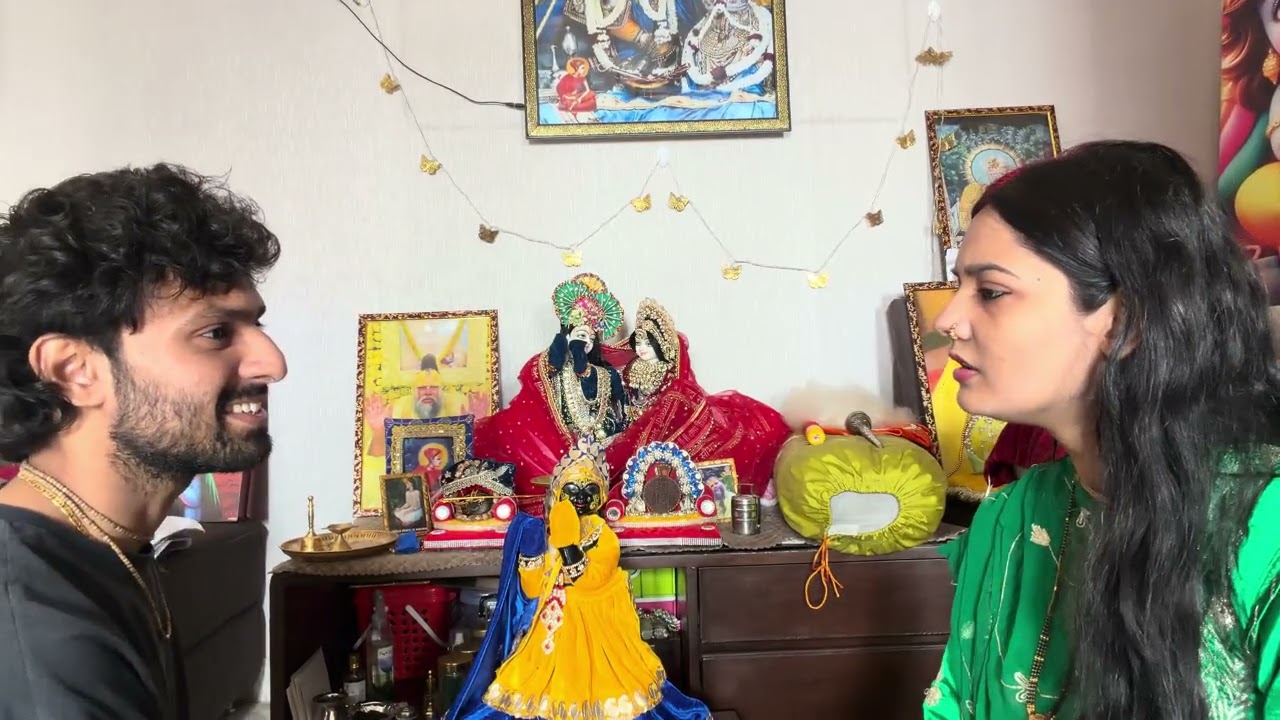 वृंदावन में आया है आनंद देखो जी सखी देखो री #gurukripakevalam Shri Hit Sakhi