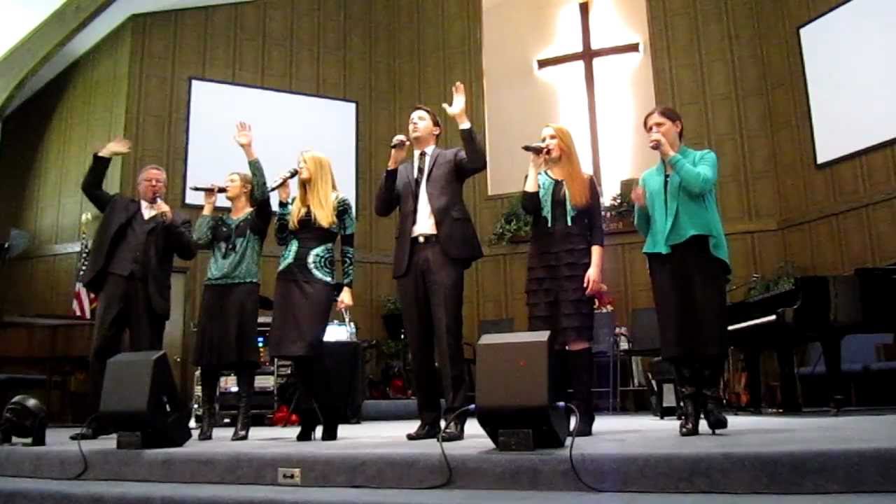 The Collingsworth Family - Tell The Mountain
