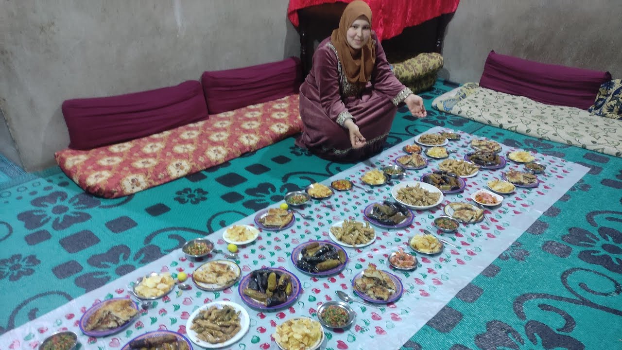اكبر عزومه😱عند حماتى🧕لمت فيها كل الحبايب❗وعملت ليهم الحلويات الحلوة🥮ولا الافراح شوفو لمتنا✋الحلوة #