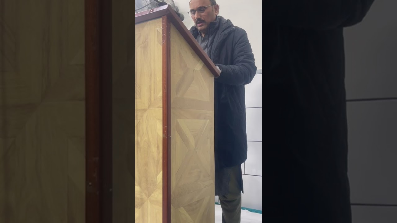 بارسلونا لیس یو کے پاس مسجد میں نعت پڑھتے ہوئے
