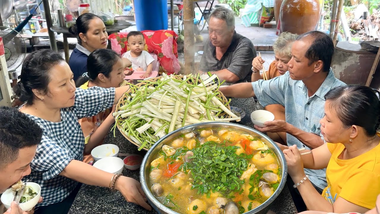 Gà Nấu Chanh Dây Bồn Bồn | Vinh & Truyen