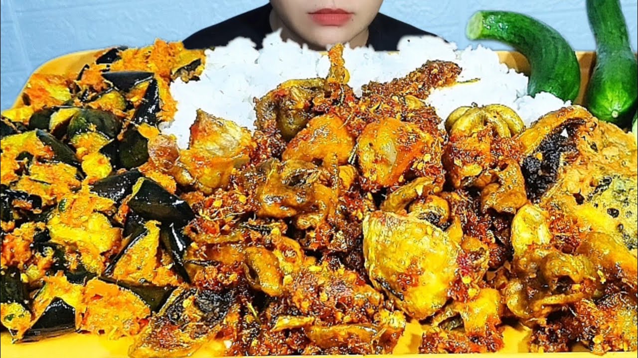PEDASNYA NENDANG! PERUT BABI CRISPY + TERONG RICA-RICA BARENG BAKWAN & LALAPAN