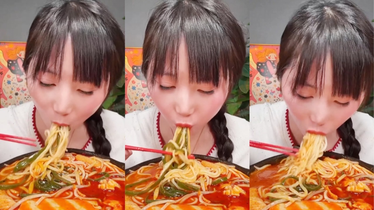 ASMR: I crave this rice noodle dish if I don't eat it for a day.