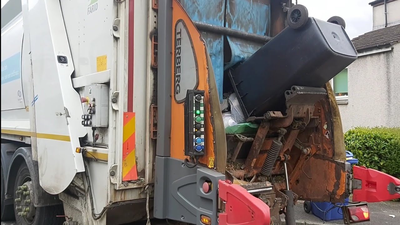 Farid Powerpack TT1 bin lorry collecting general waste, WMV