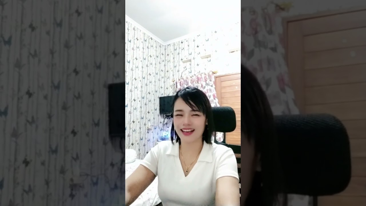ADA SESEORANG YG SANGAT BERAMBISI UTK MENDAPATKAN CINTAMU