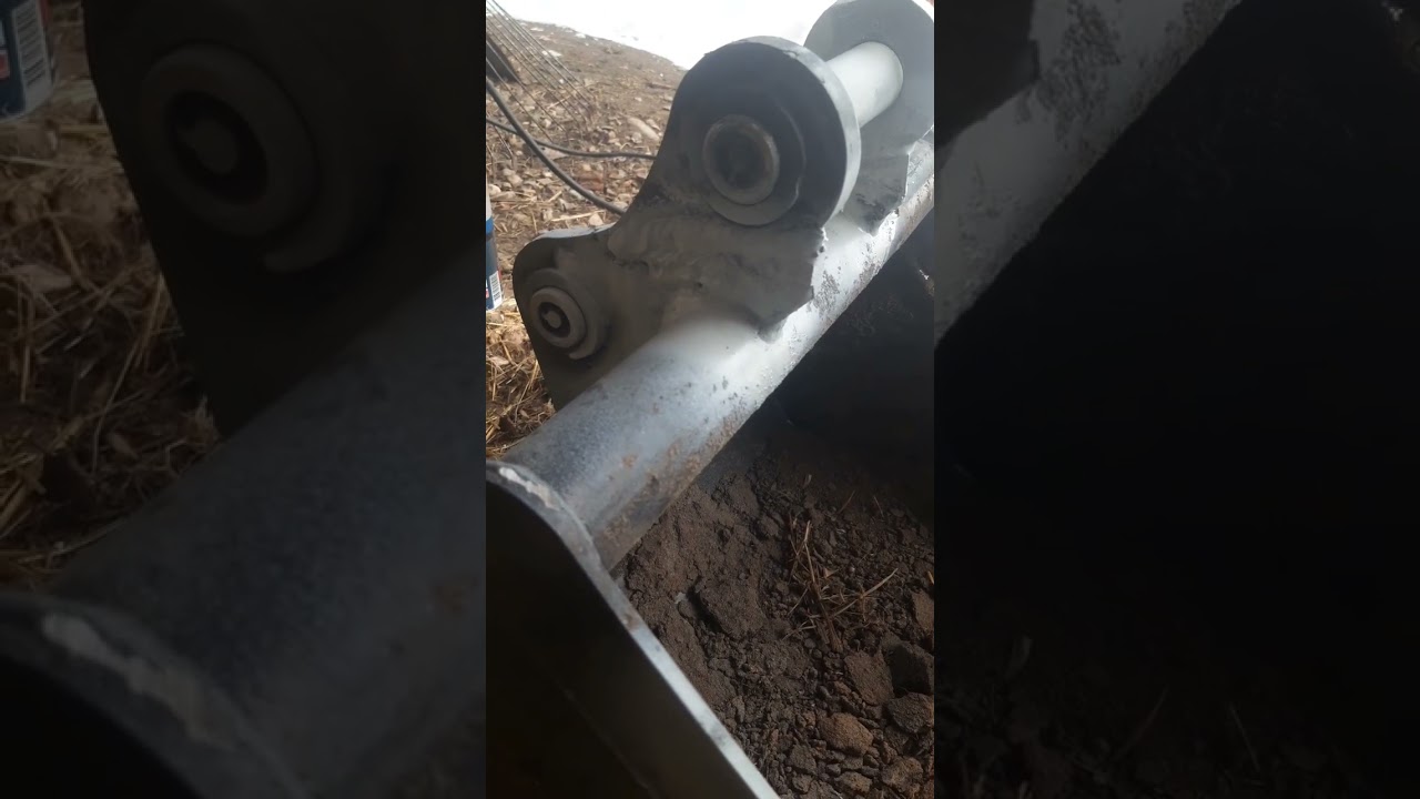 Переделка крепления ковша миниэкскаватора Rippa r 328.Подружил с быстросъёмом.