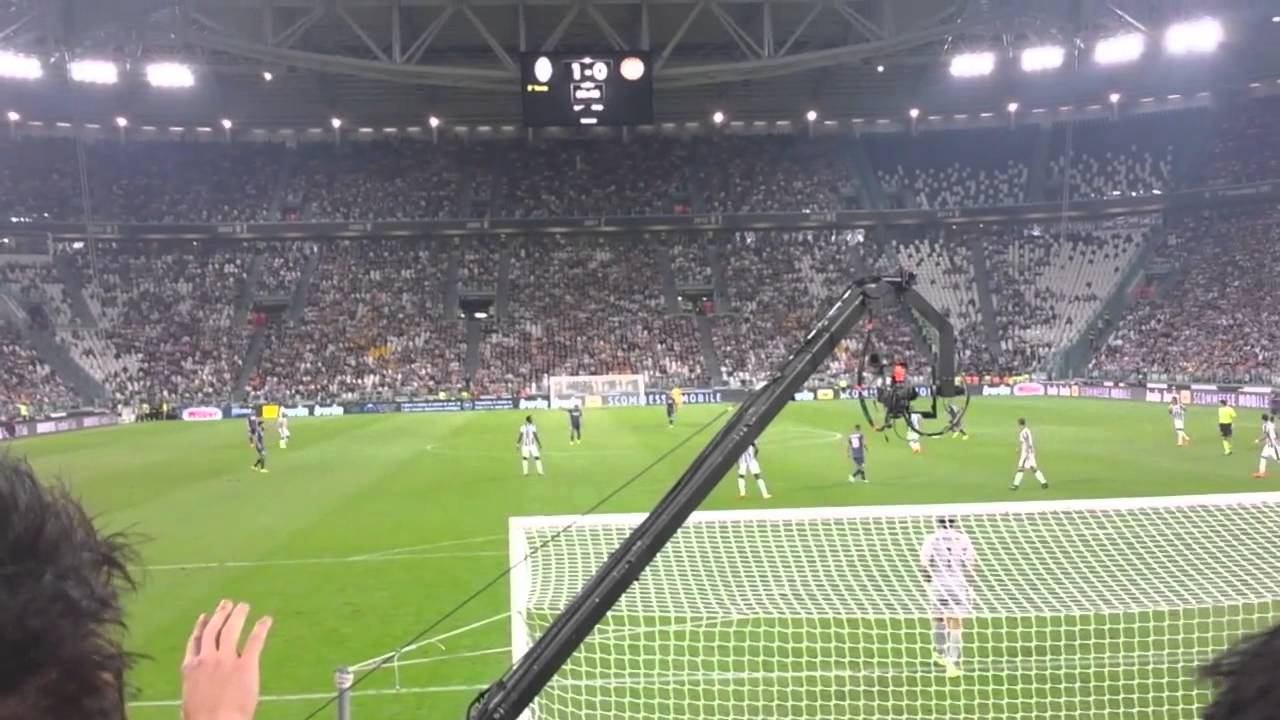 JUVENTUS 2-0 udinese Curva Sud: Diffidato olè...Non mollare perchè...mp4