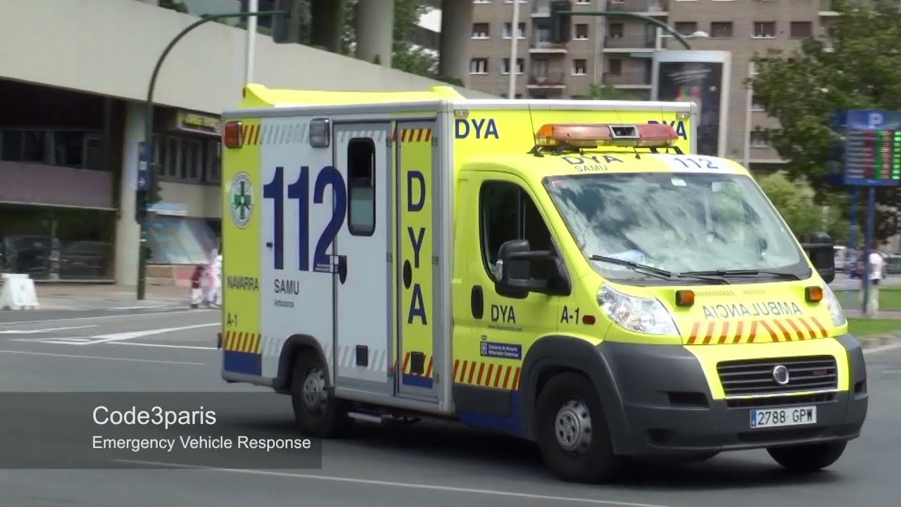 Ambulancia DYA A-1 Pamplona // Emergency Ambulance Responding Pamplona