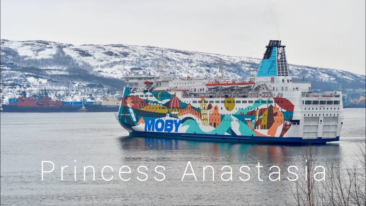 Паром Princess Anastasia в Белокаменке. Строительство ЦСКМС-Центра. Новатэк.