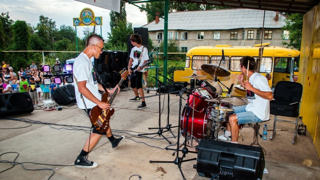 Площадь МКК (г.Аркадак) (05.08.2012)