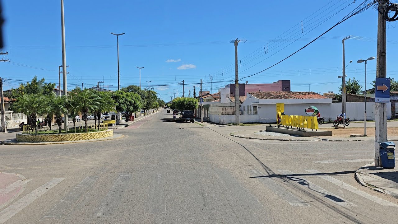 CIDADE DE FLORESTA NO SERTÃO PERNAMBUCANO.