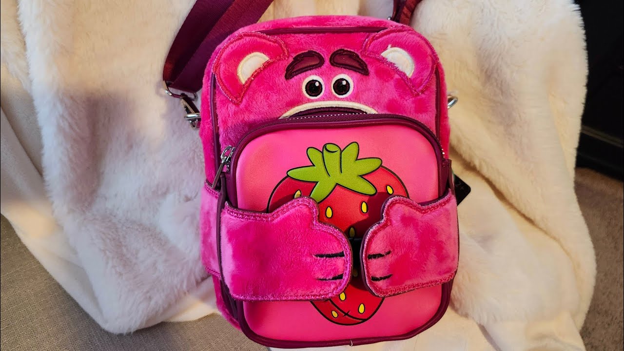 Lotso Crossbuddy Loungefly , what fits in the Crossbuddy?