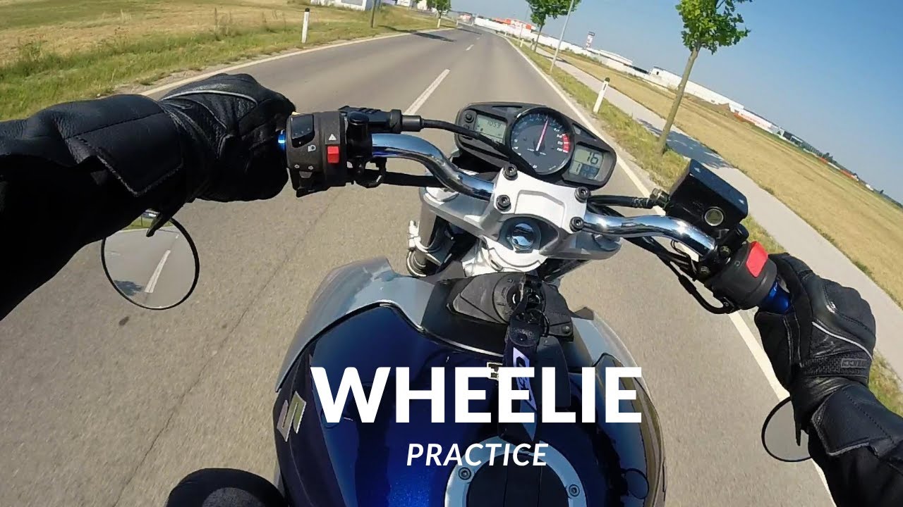 SUZUKI GSR 600 | Wheelies üben