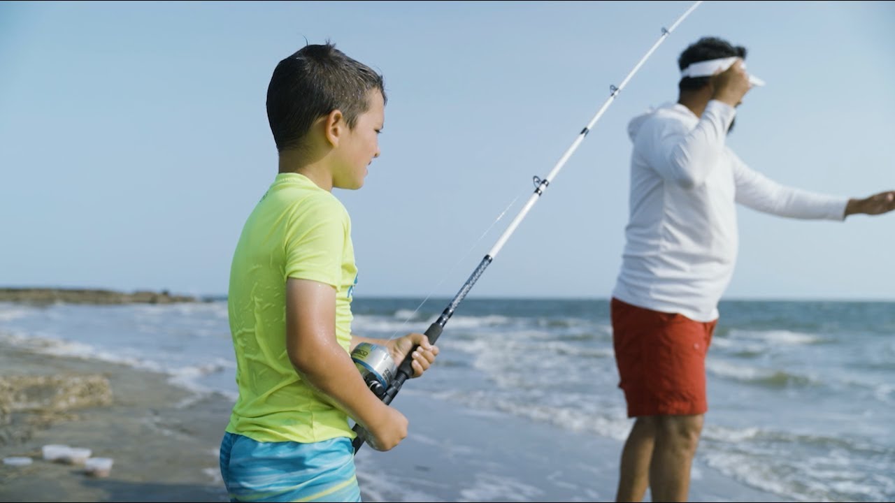 Epic Beach Fishing Adventure | Zebco 808 Saltfisher in Action!