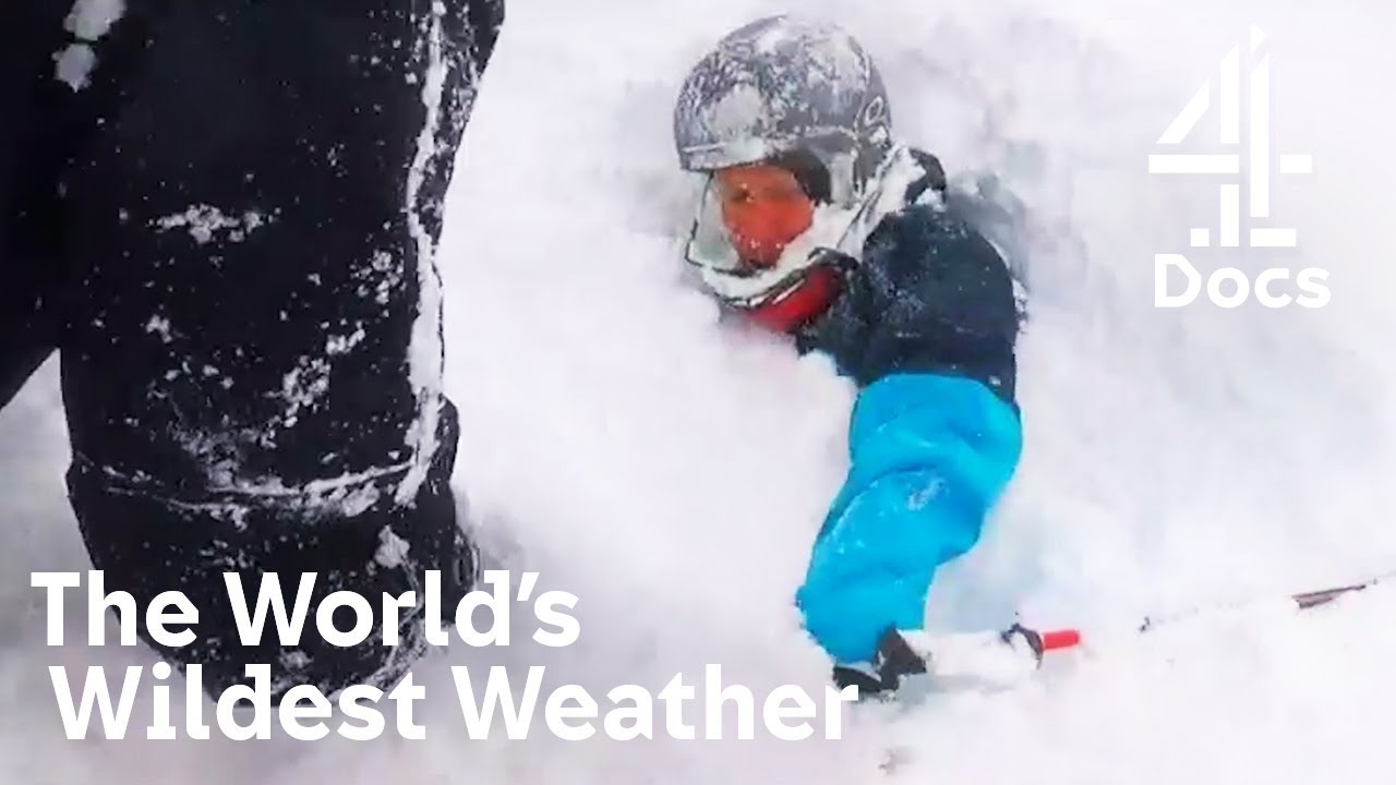 Real Footage of Avalanche Hitting a Group of Skiers!