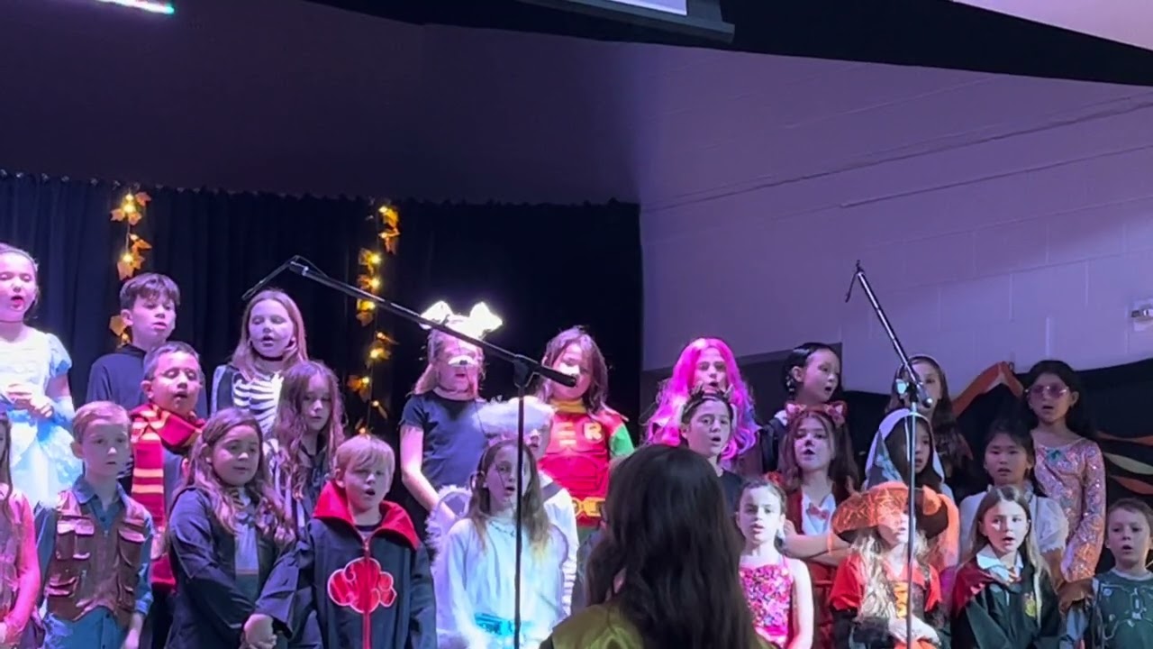 Cailen Valuable Vocalist Halloween concert, 26 October 2022