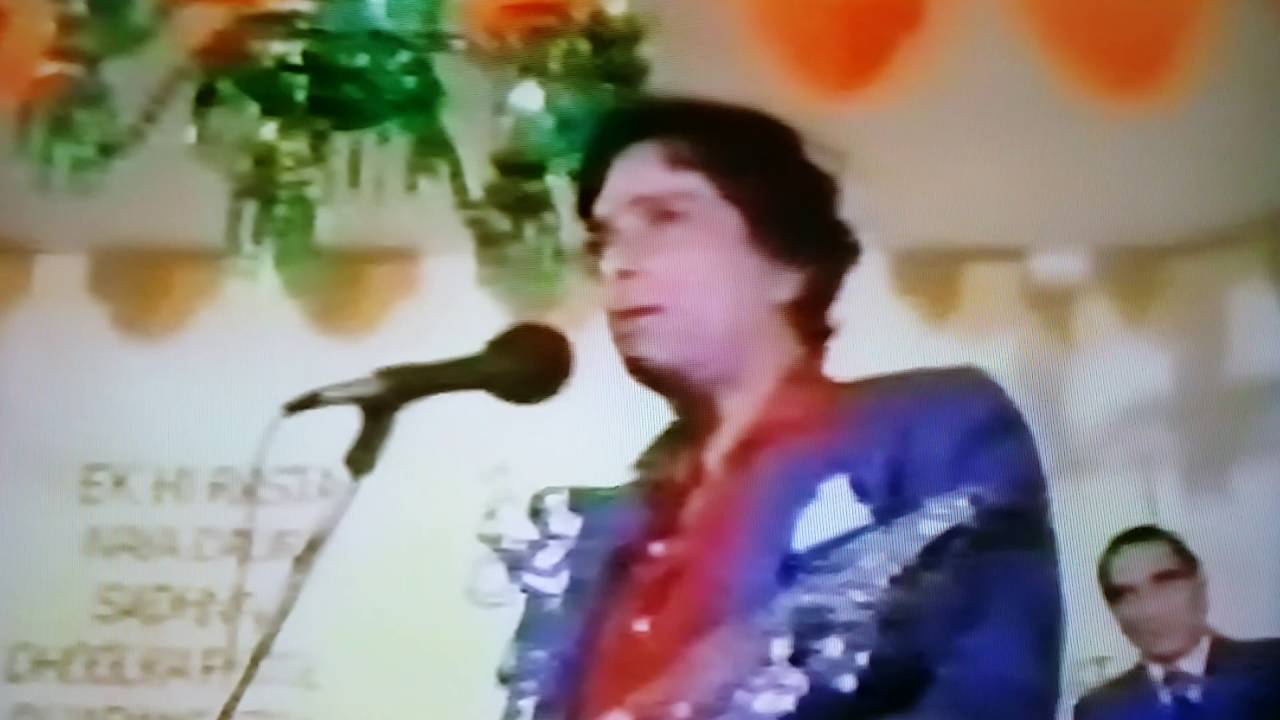 Shashi Kapoor Giving A Speech