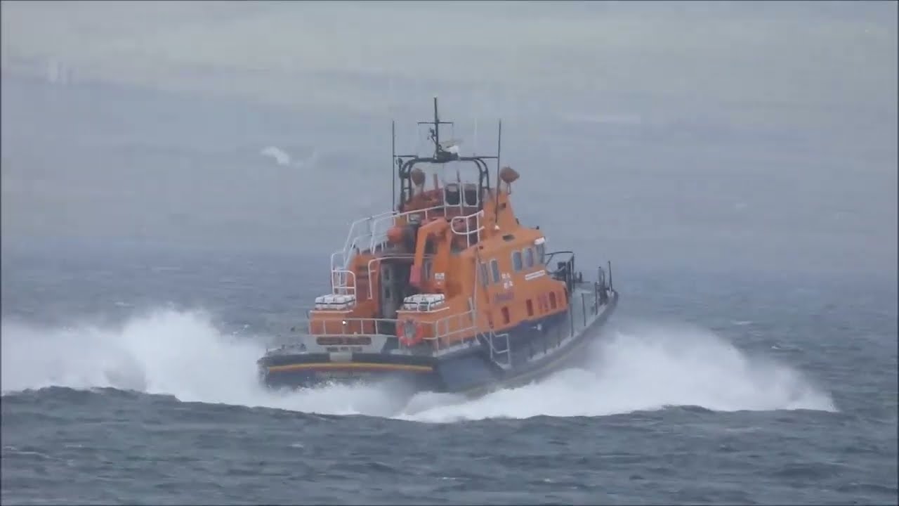 Stromness Lifeboat to the rescue! Orkney action.