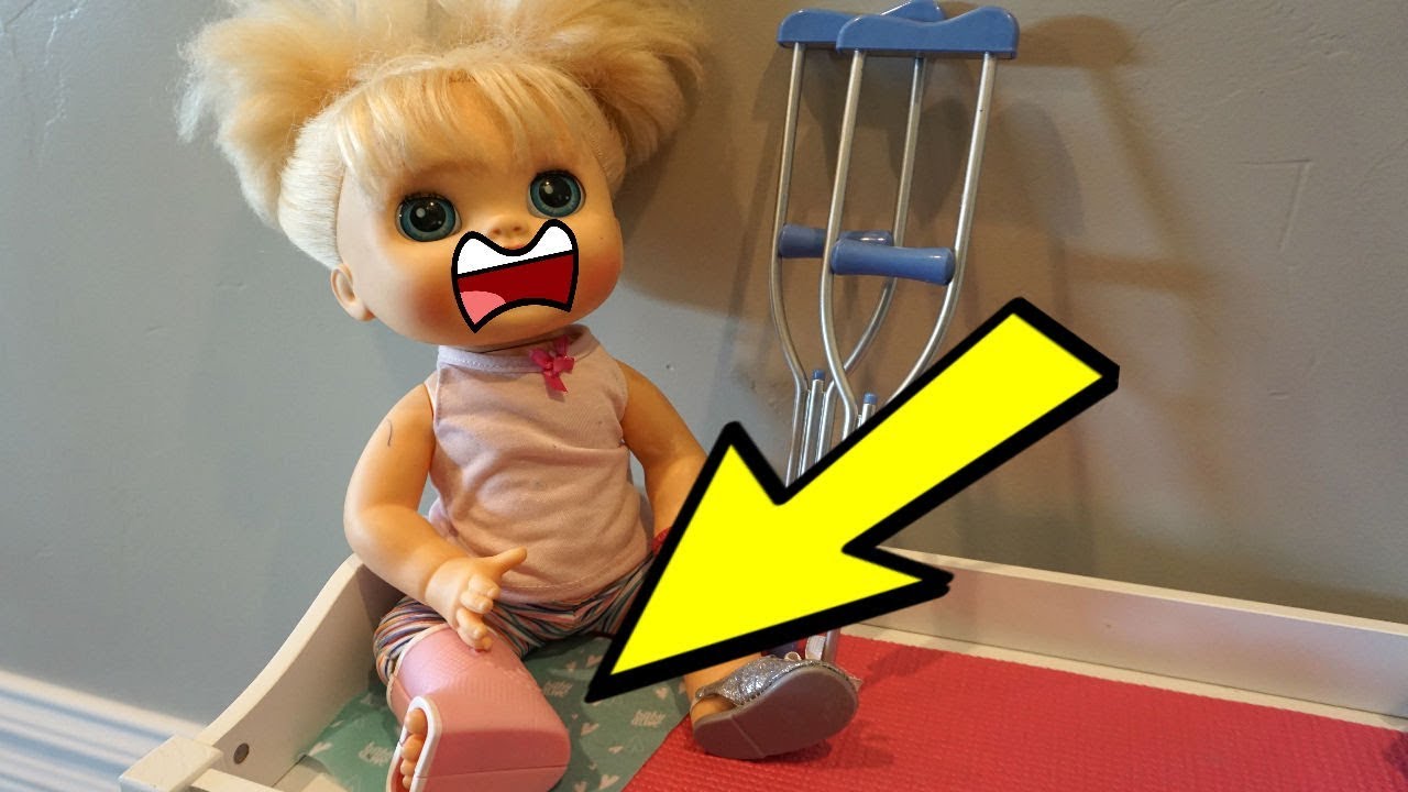 BABY ALIVE Audrey Breaks Her Leg!