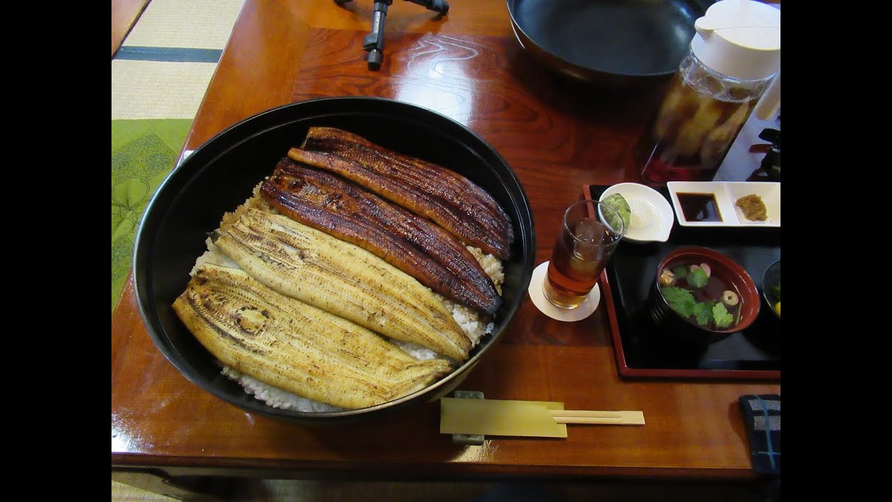 静岡県沼津市にある「うな匠」にて、総重量4kgの開運うなぎ上りチャレンジ丼に挑戦！！