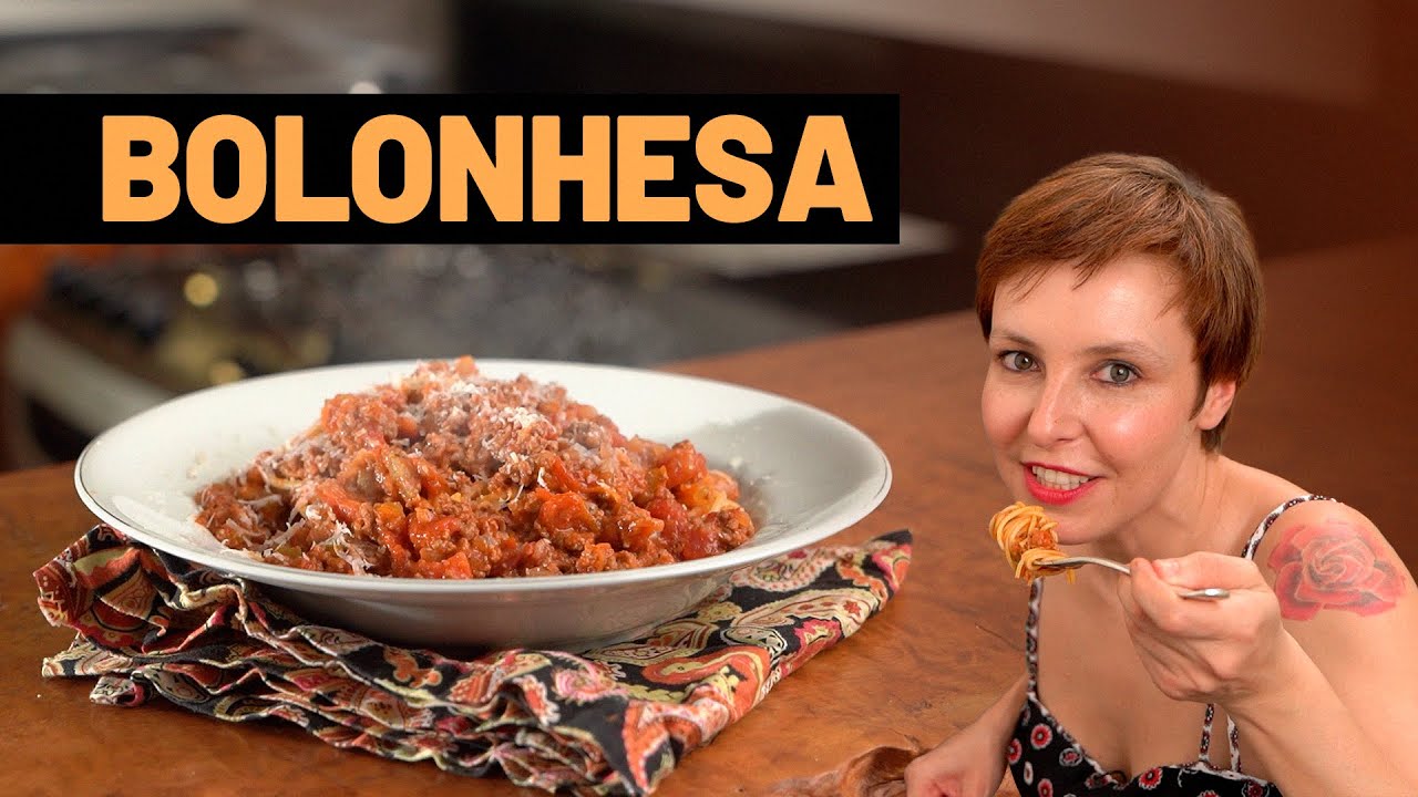 MOLHO BOLONHESA tradicional! A receita de RAGU dos bolonheses para colocar no MACARRÃO ou na LASANHA