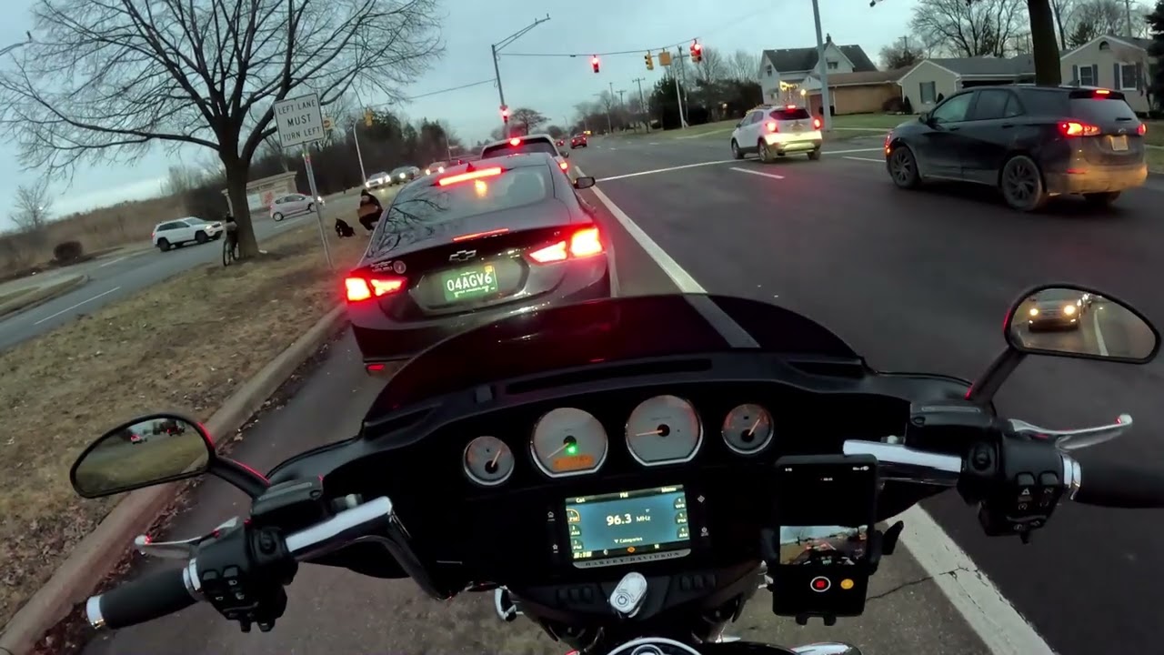 Lets Ride My Harley Davidson in The Middle of Winter #harleydavidson #winter #firstride #streetglide