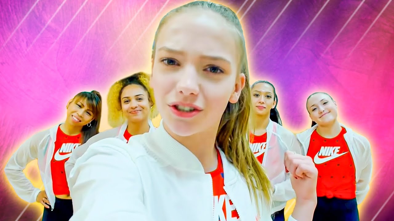 Jayden Bartels Brings Her Vlogs To Life at VidCon's Night of Dance