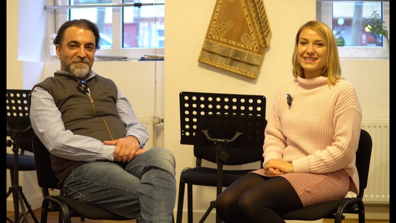 Bağlamayı Berlin Sanat Üniversitesi’ne getiren besteci Taner - Babama ders veriyor