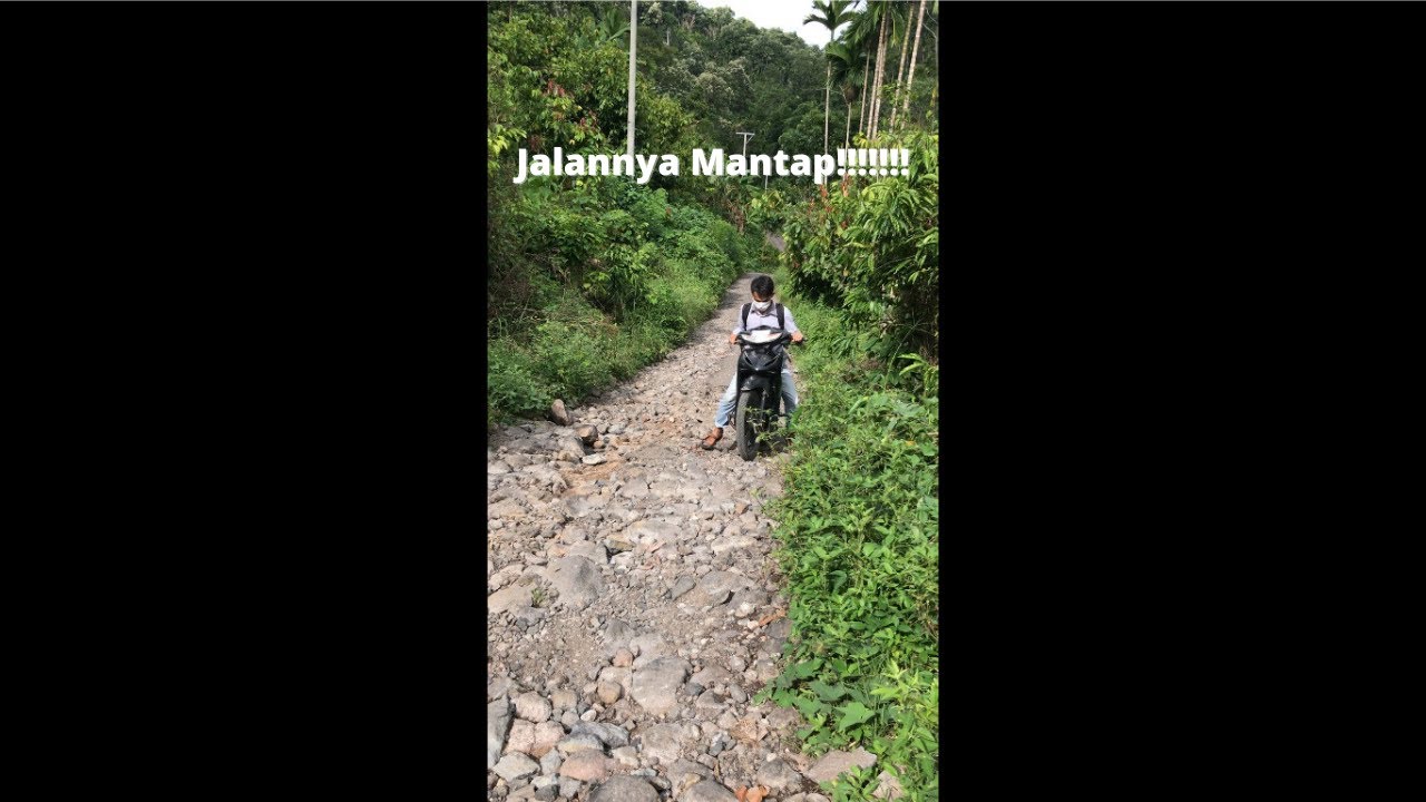 BEGINILAH KONDISI JALAN DI NGANGAT DESA PONG RUAN KECAMATAN KOTA KOMBA MANGGARAI TIMUR NTT !!!!!!!