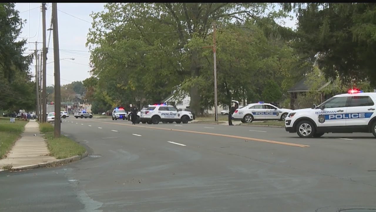 Officers surround Youngstown home with guns drawn