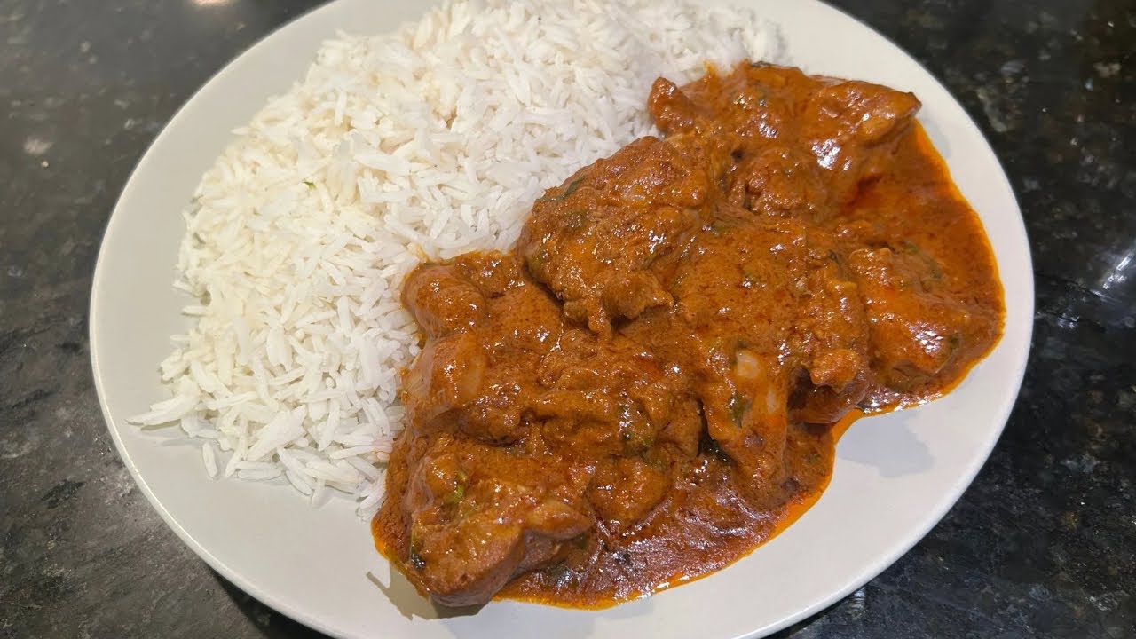 Extra white Rice with Butter Chicken Dhadhan Xawaash Style