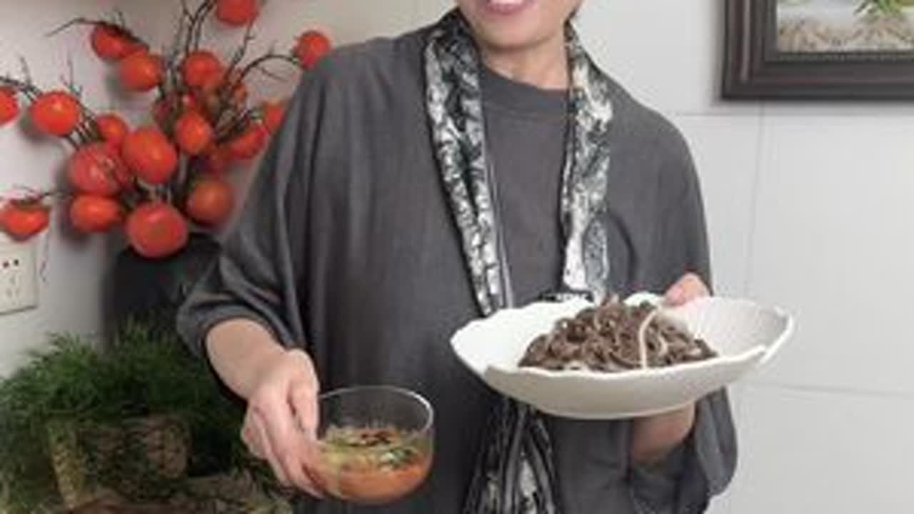 经典的老北京爆肚，吃到嘴里是爆肚脆嫩！蘸料浓郁！在家也能做出地道美味，保证你吃一口想一年#太好吃了 #爆肚 #北京美食 #家常菜