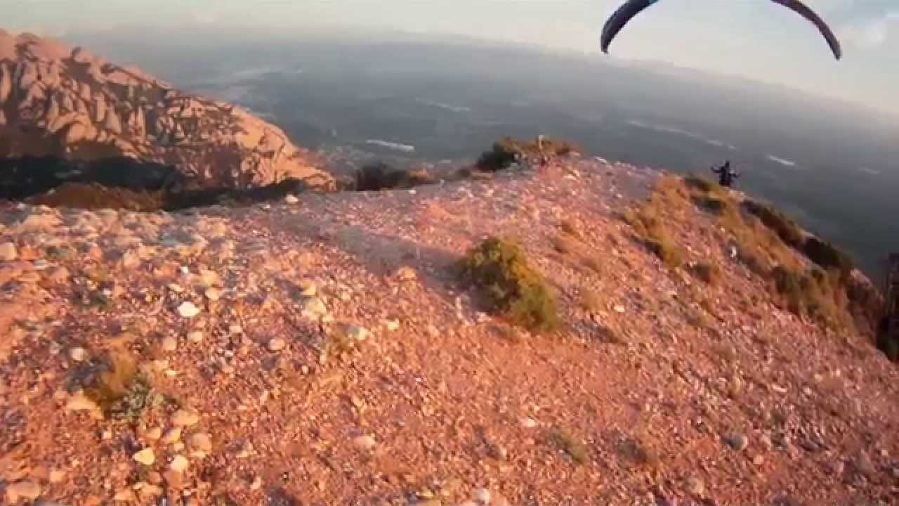 Pujada a peu al Montgros (Montserrat) i baixada en Parapent