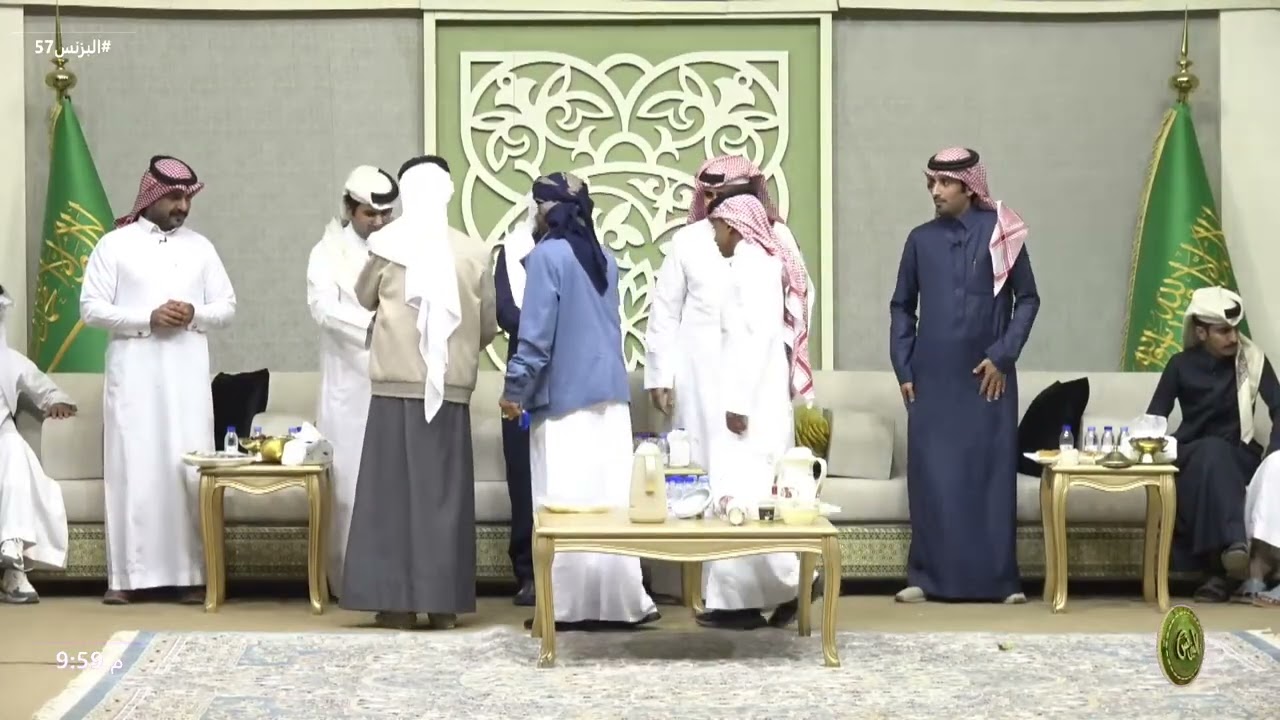 تقديم عايض آل زايد هدايا للضيوف من فريق دعمه #البزنس57