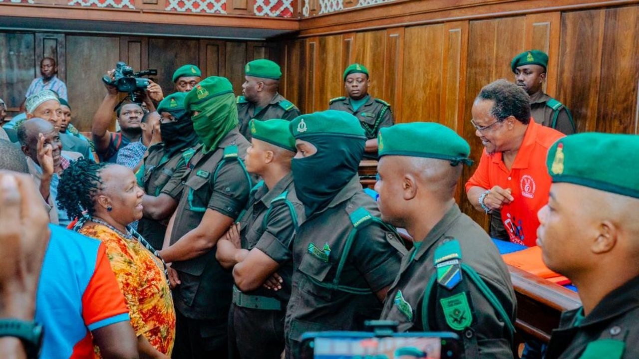 MAJAJI KUWA VIBARAKA: LISSU AMBANA SHAHIDI, ASHINDWA KUJIBU “NILISEMA HAWATENDI HAKI”